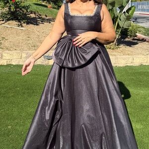 Cache Shimmering Black Satin Prom Gown with Embellished Square Neckline